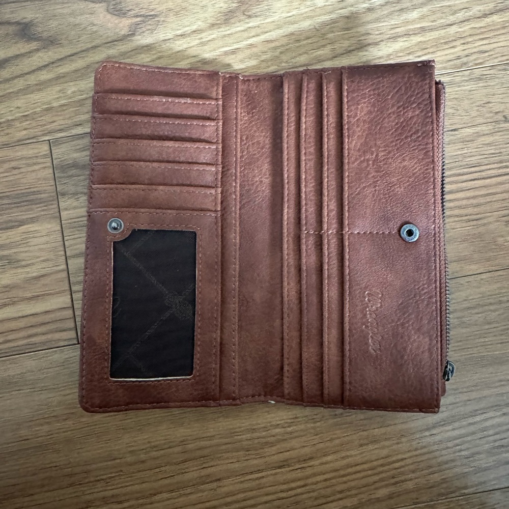 Wrangler Brown Leather Trifold Wallet